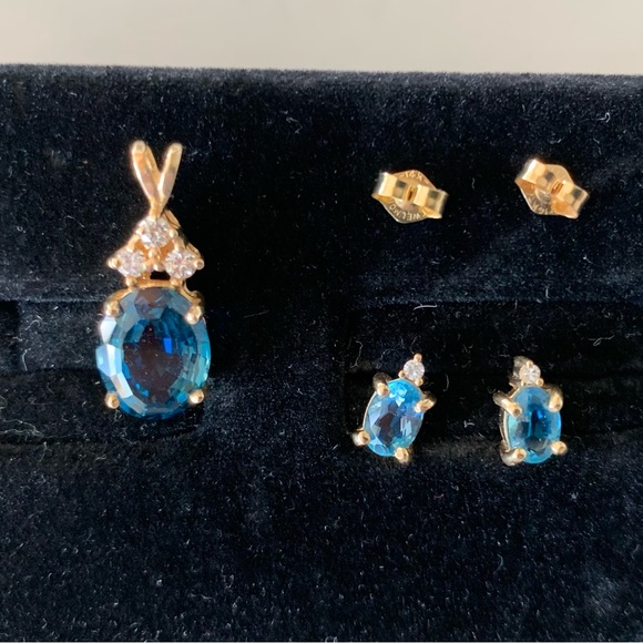14k Yellow Gold Pendant set with Blue Topaz & Matching Earrings